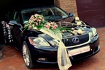 Dekoracja ślubna samochodu